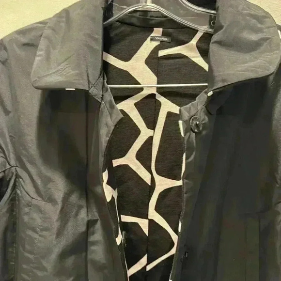 Max Mara Monochrome Printed Reversible Vada Coat, Size 6, Like New - Picture 11 of 12